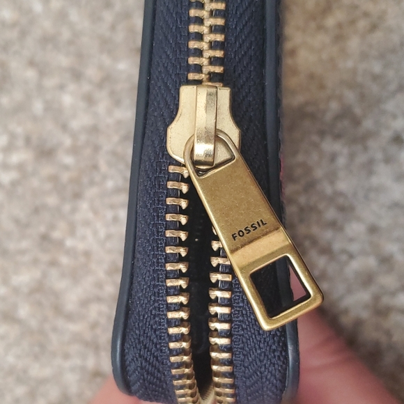 Fossil Navy with colorful dots zipper wallet - Picture 7 of 7